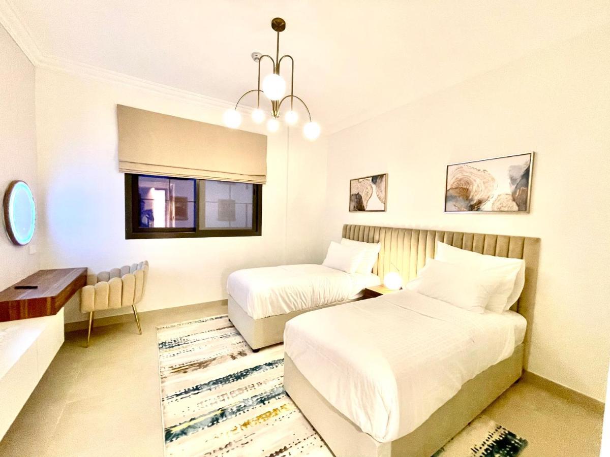 Goodwood Suites Homes Vacation Дубай Экстерьер фото